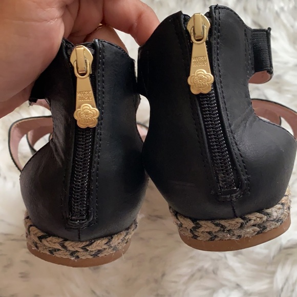 Women’s NEW sandals in EXCELLENT Condition! - Picture 3 of 7